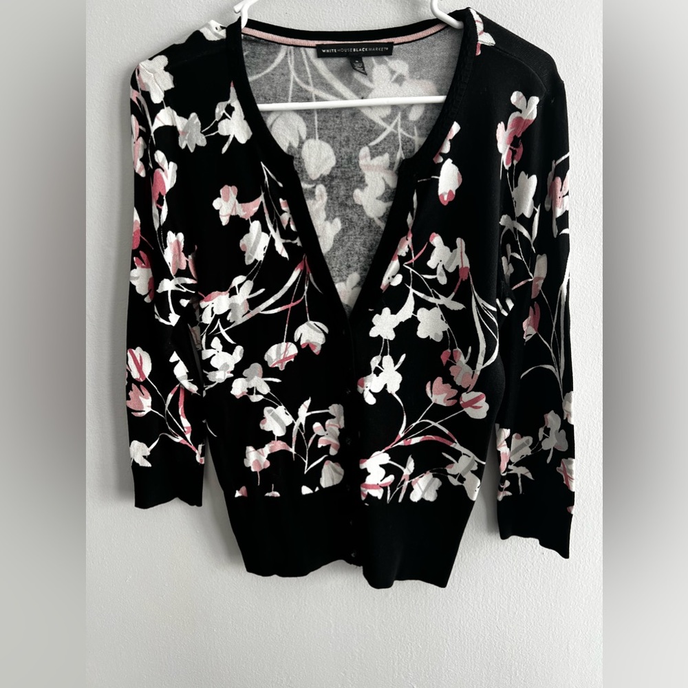 White House Black Market Cardigan 3/4 Sleeve  Black Floral Snap Small Pink White